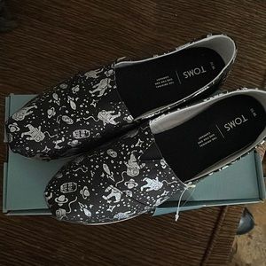 Rare TOMS flats